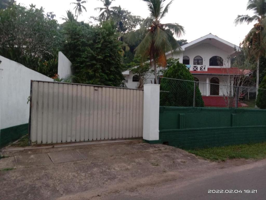 Unawatuna White Villa ภายนอก รูปภาพ
